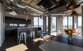 Vantage Studio Office